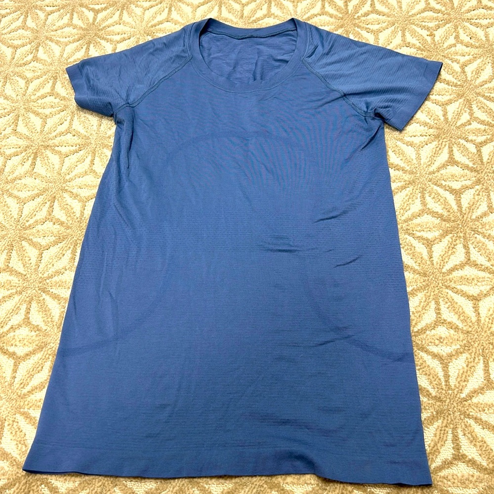 Size 8 lululemon 2024 swiftly blue tank